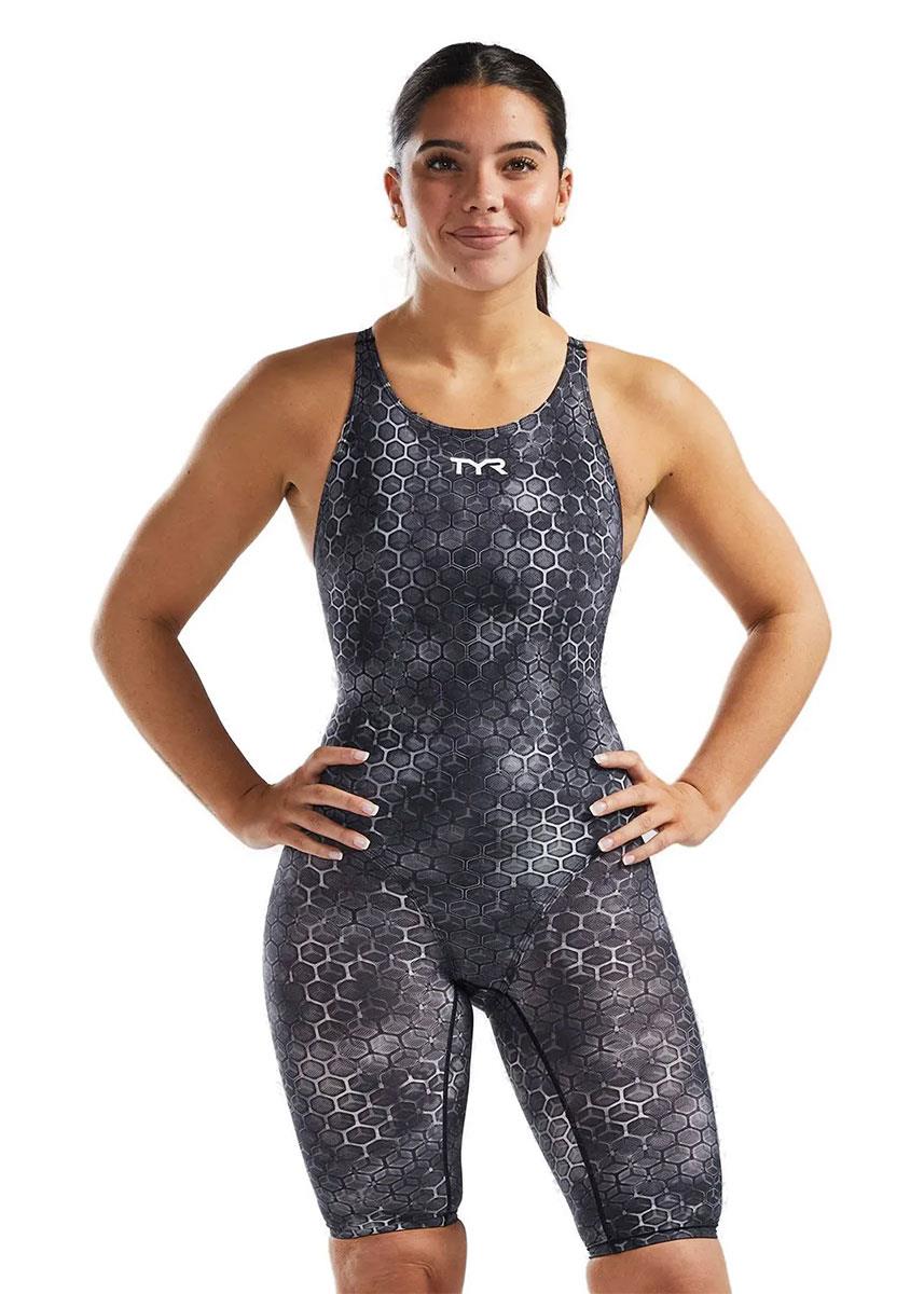 Get Ahead in the Race: Black TYR Thresher Akurra Kneesuit UK!